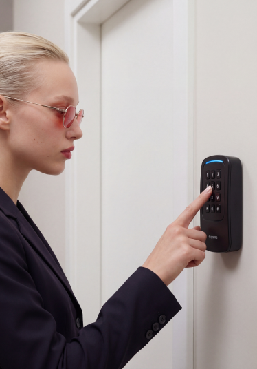 BioStar X Remote Control - Multi-credential. One user, multiple ways in.