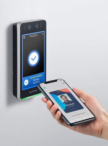 BioStar X モバイルクレジット - マルチ認証。1人のユーザーに複数の認証方法。